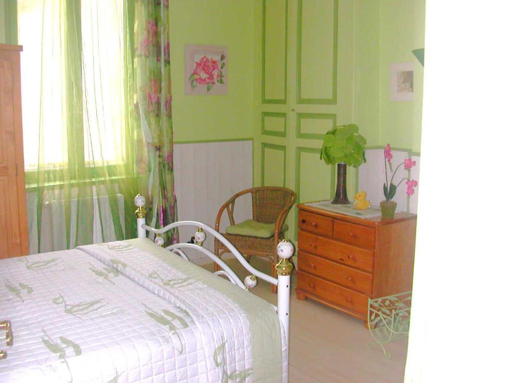 Chambres D'Hotes Les Pensees Douces Auxerre Quarto foto